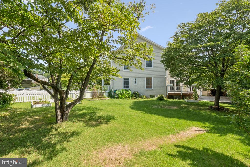 7009 HICKORY HILL ROAD