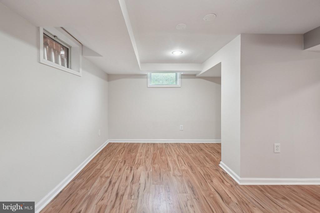7009 HICKORY HILL ROAD