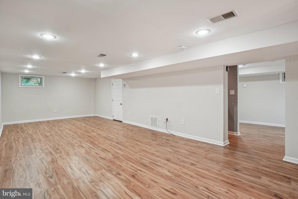 7009 HICKORY HILL ROAD