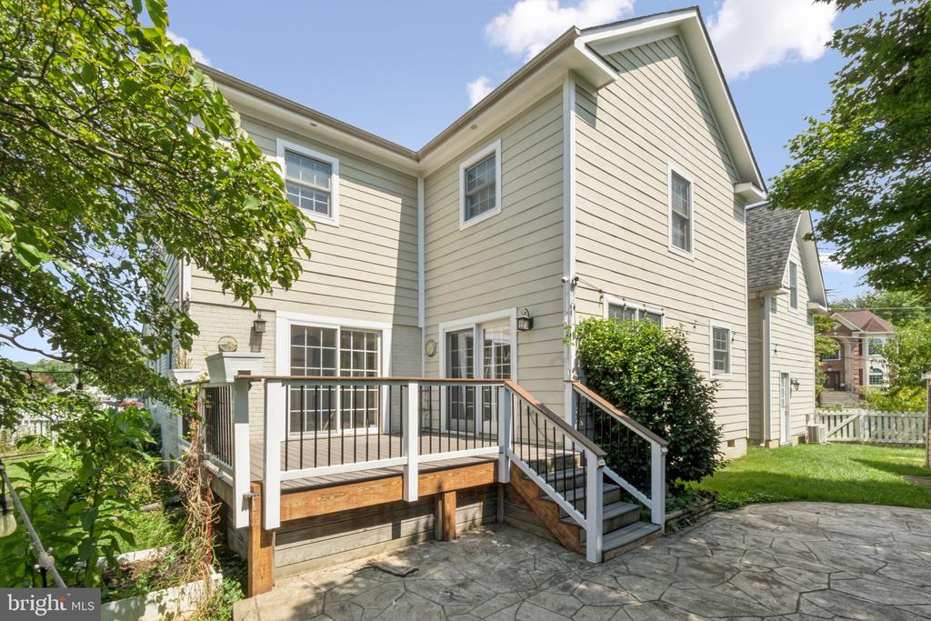7009 HICKORY HILL ROAD