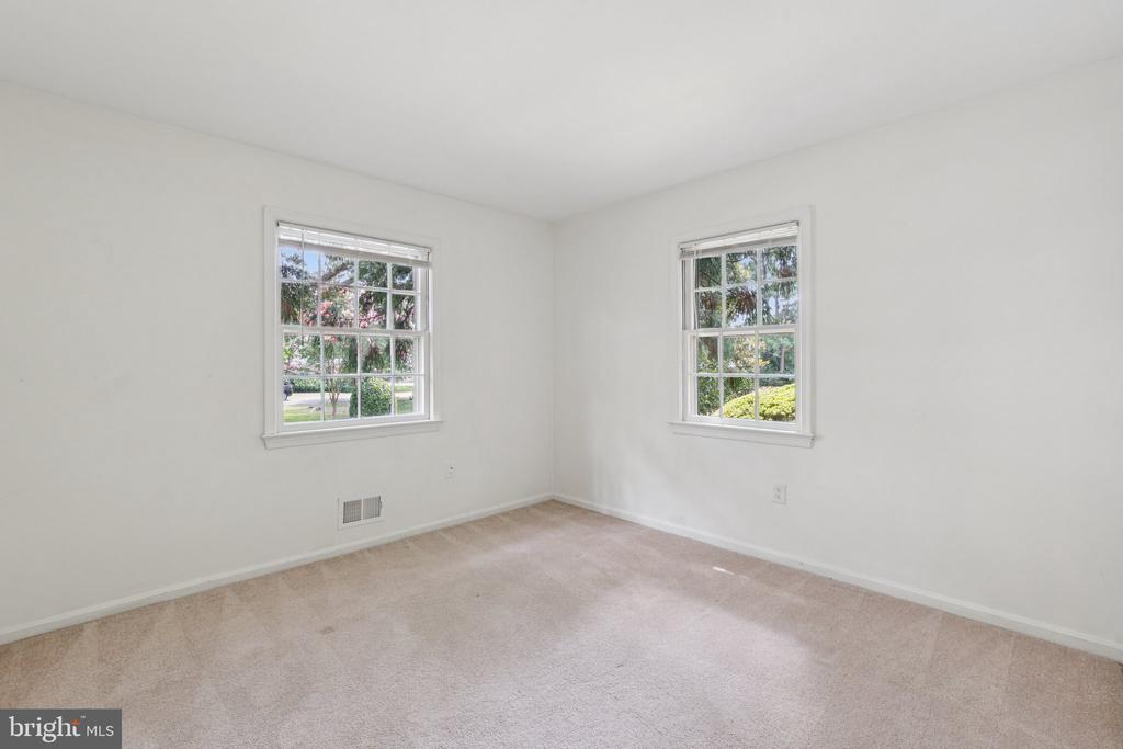 3714 CARRIAGE HOUSE COURT