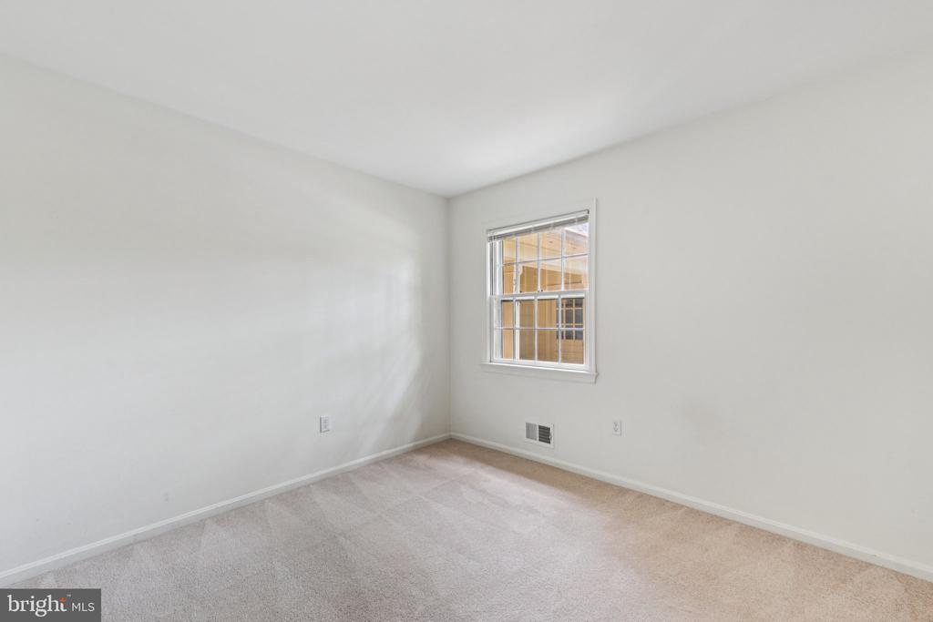 3714 CARRIAGE HOUSE COURT