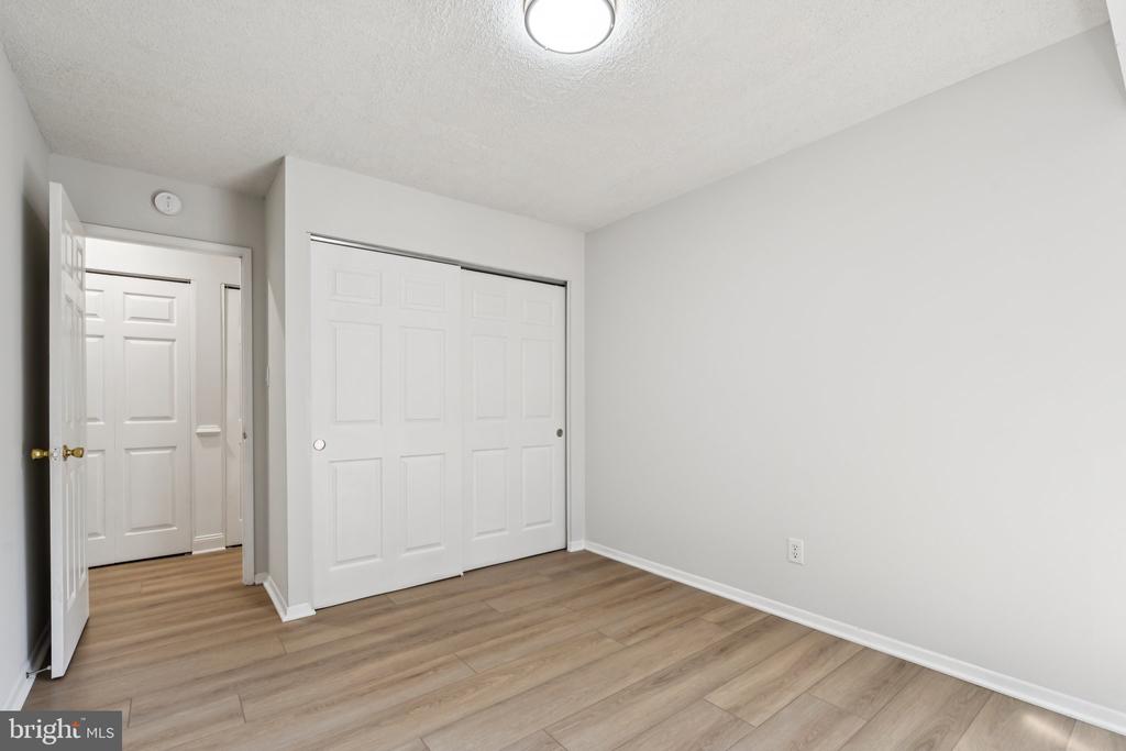 6143 LEESBURG PIKE 305