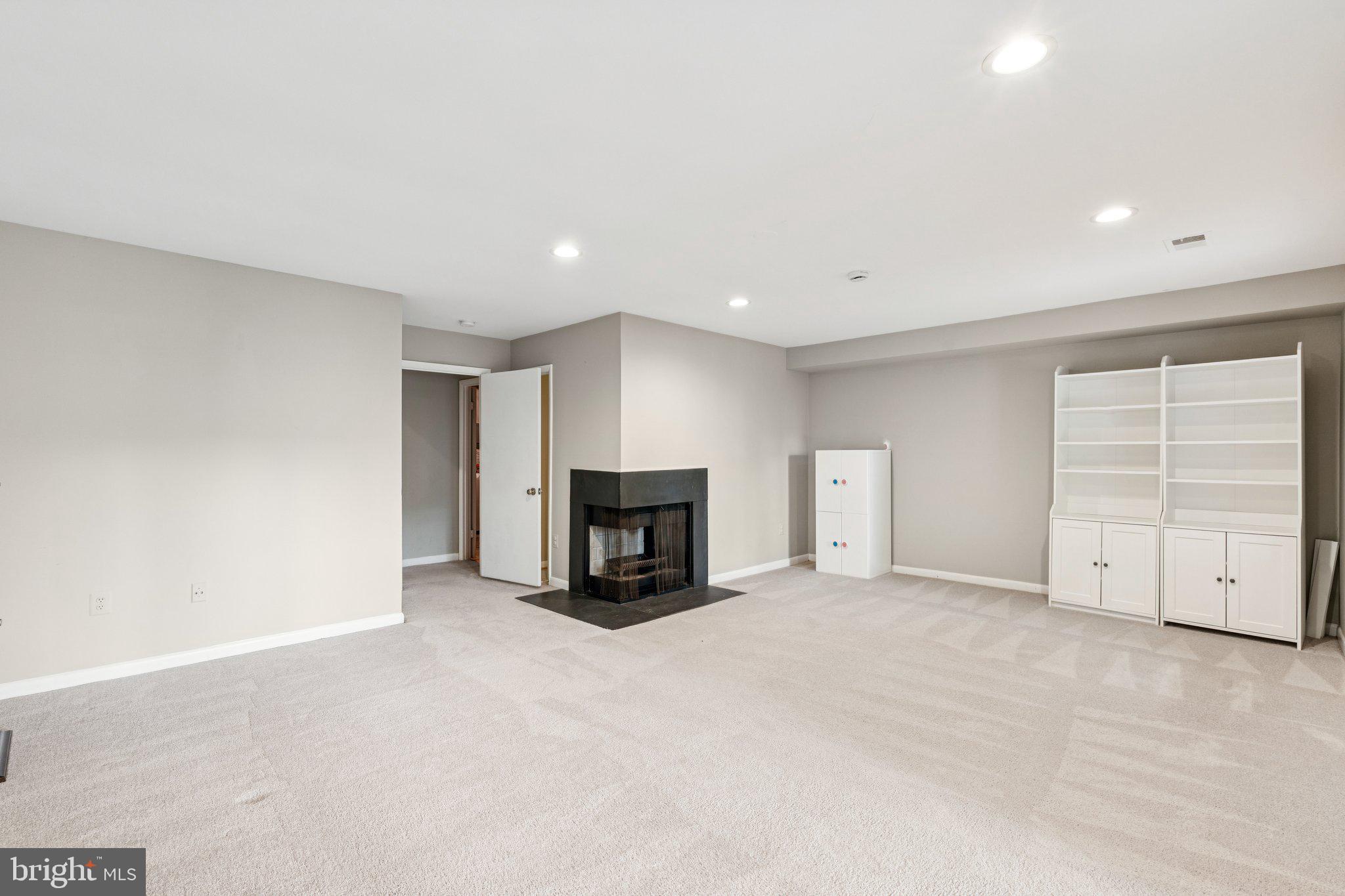 2009 SWANS NECK WAY