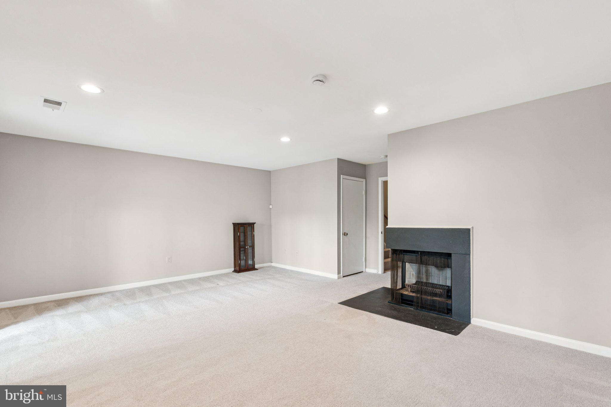 2009 SWANS NECK WAY