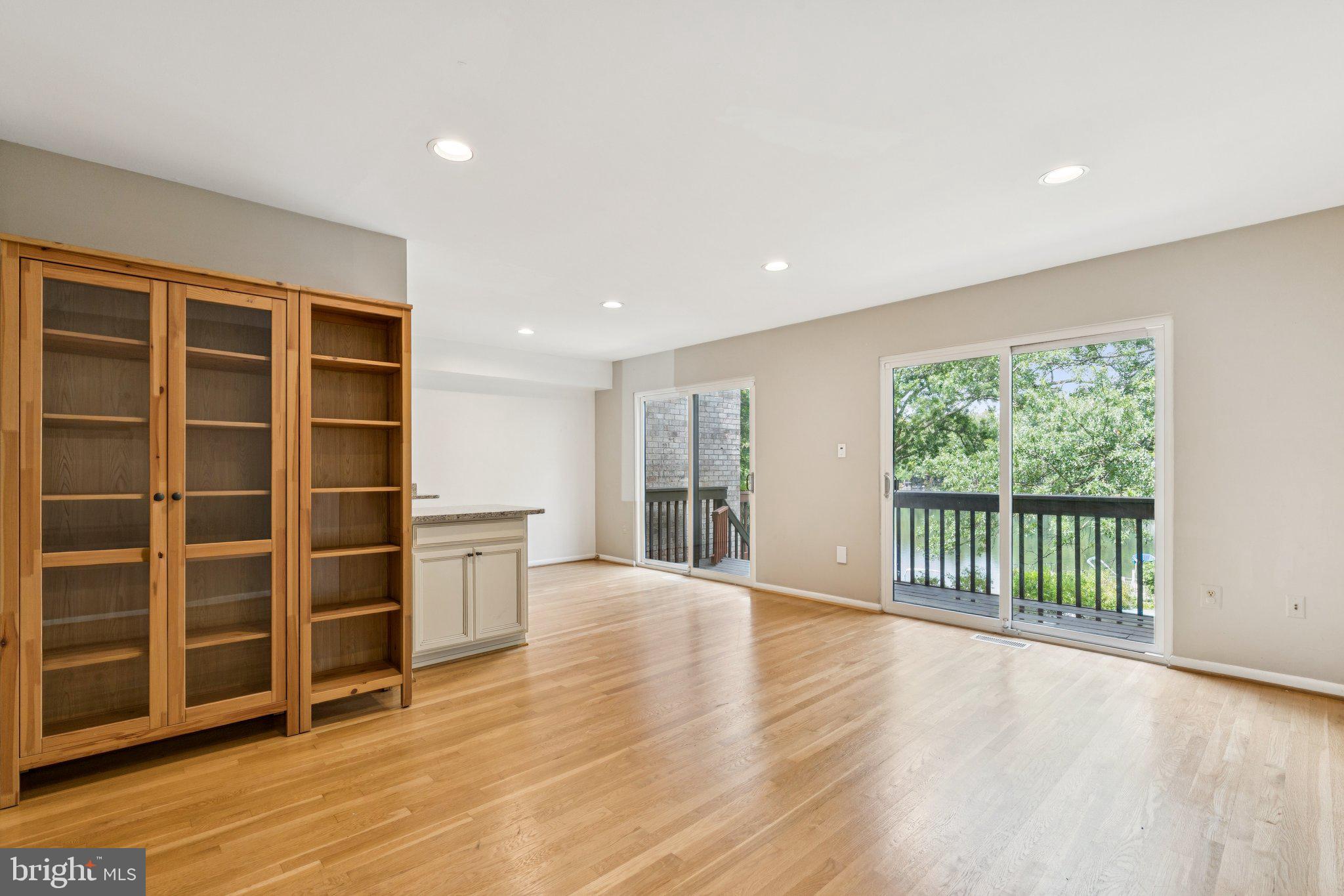 2009 SWANS NECK WAY