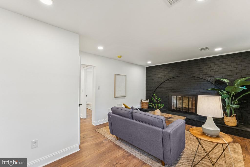 10449 CALUMET GROVE DRIVE