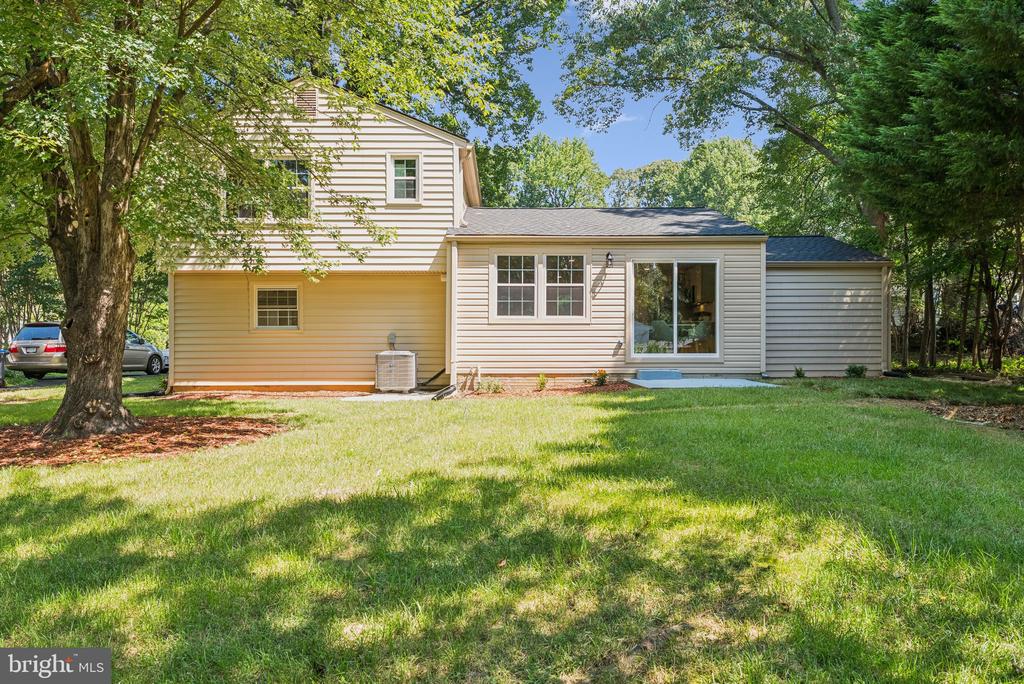 10449 CALUMET GROVE DRIVE