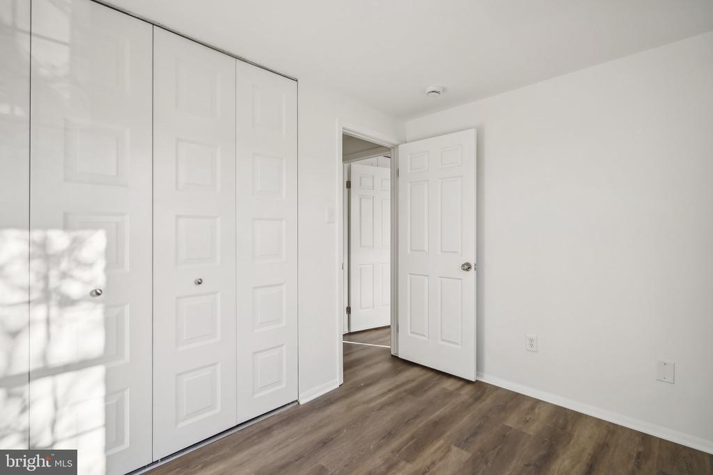 5205 PLEASURE COVE COURT