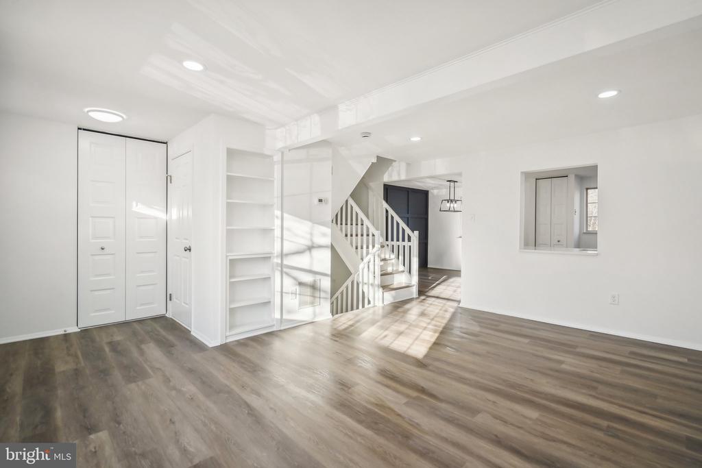 5205 PLEASURE COVE COURT