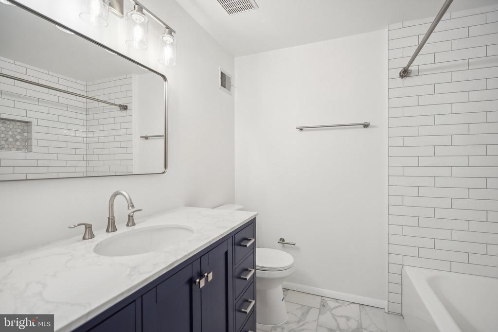 5205 PLEASURE COVE COURT