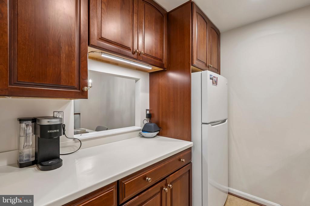 5900 COVE LANDING ROAD 302