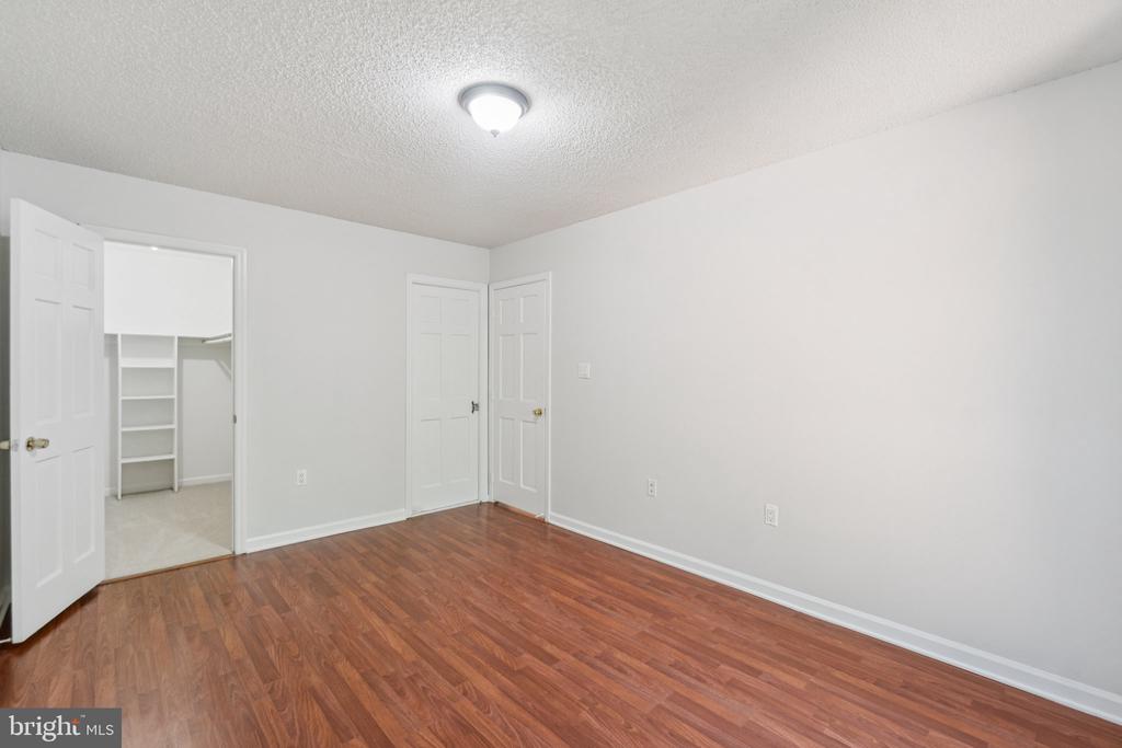 7260 GLEN HOLLOW COURT 60/4