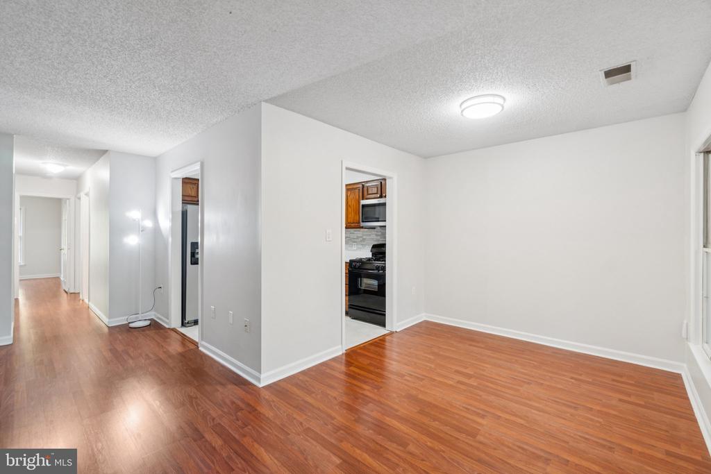 7260 GLEN HOLLOW COURT 60/4
