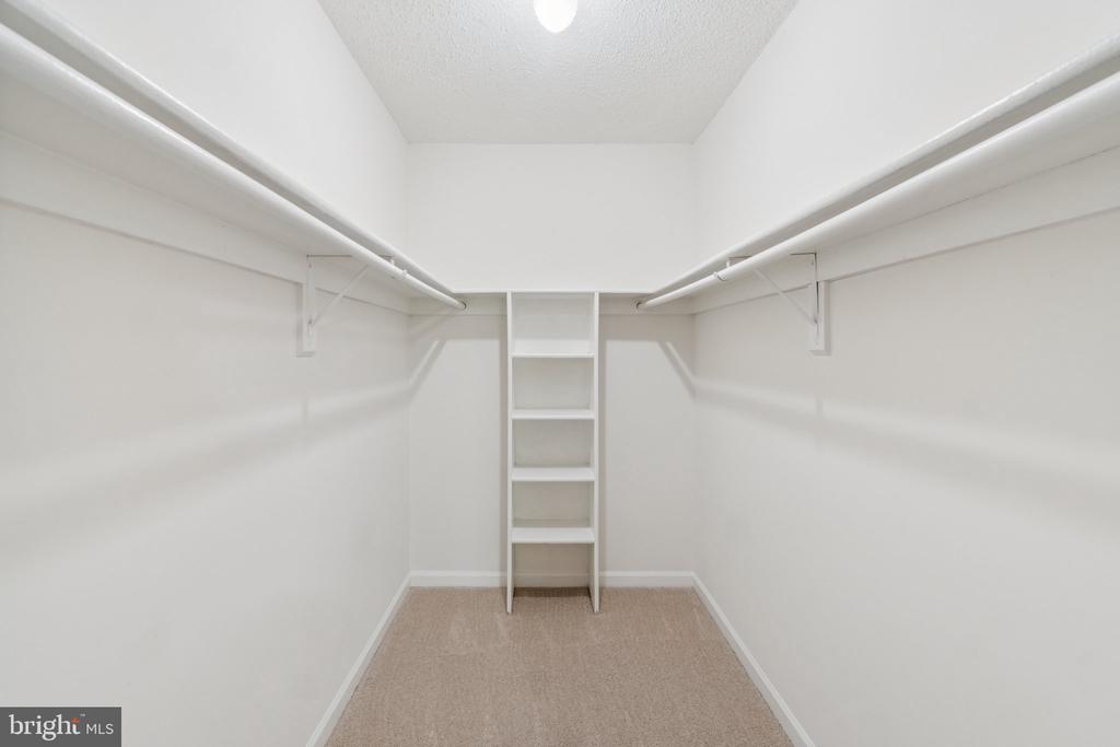 7260 GLEN HOLLOW COURT 60/4