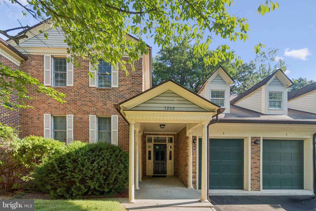7260 GLEN HOLLOW COURT 60/4