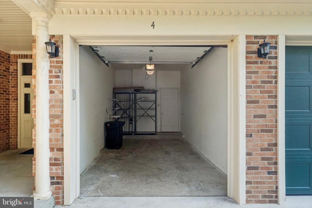 7260 GLEN HOLLOW COURT 60/4
