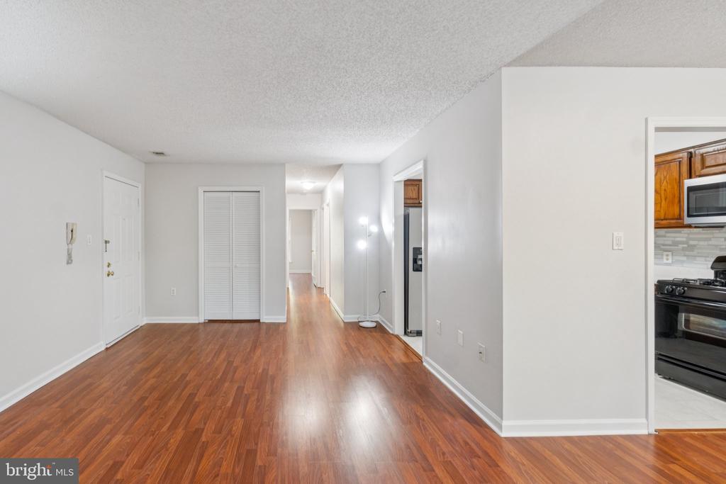 7260 GLEN HOLLOW COURT 60/4