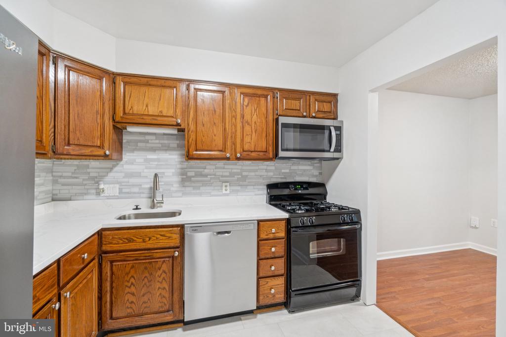 7260 GLEN HOLLOW COURT 60/4