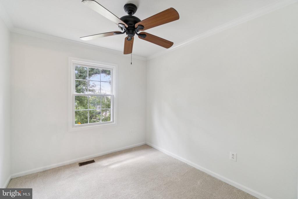 4906 VAN WALBEEK PLACE