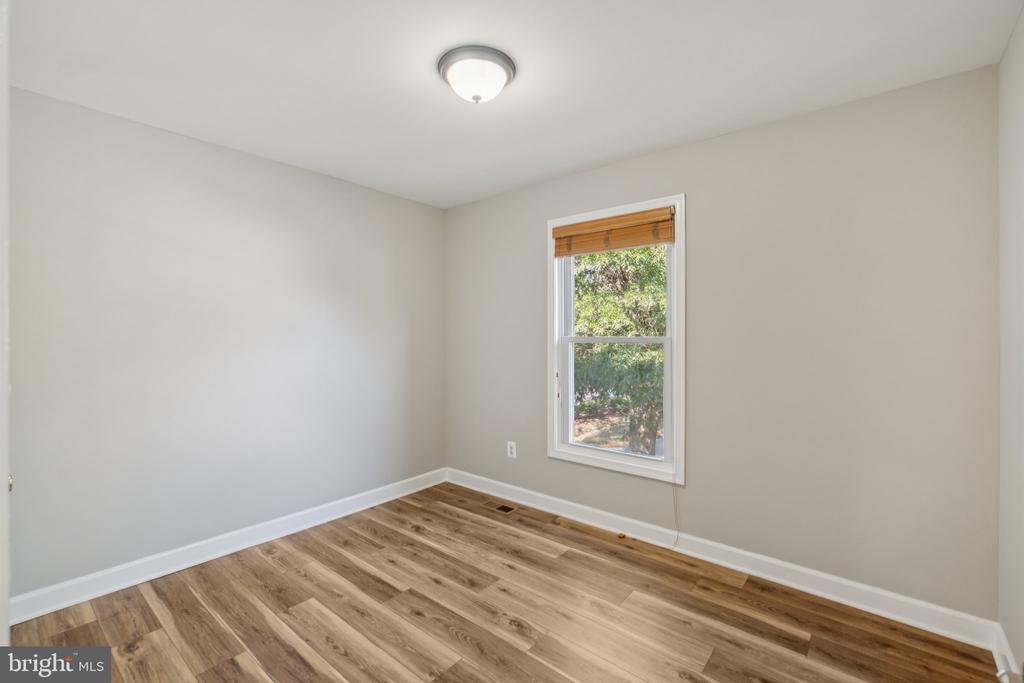 6104 JOUST LANE