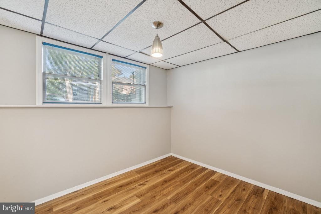 6104 JOUST LANE