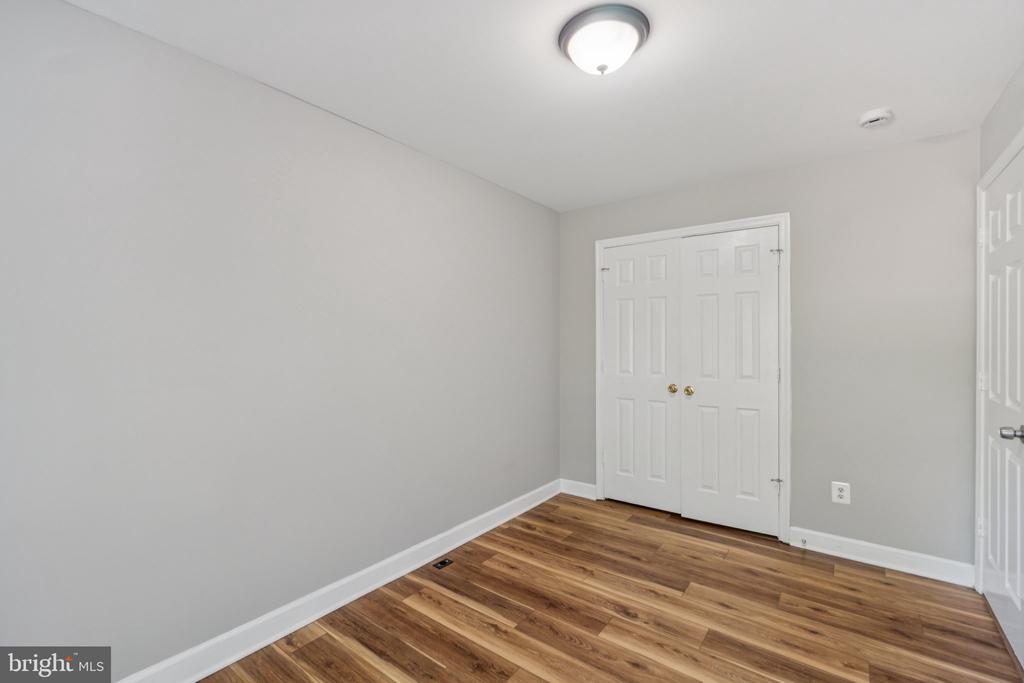 6104 JOUST LANE