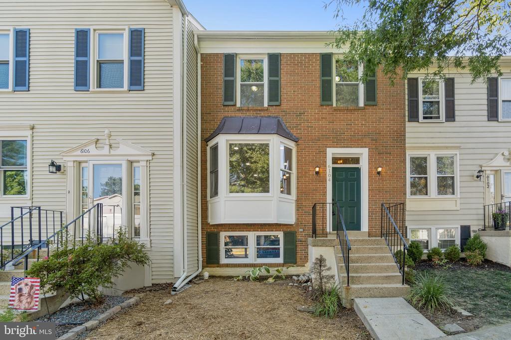 6104 JOUST LANE