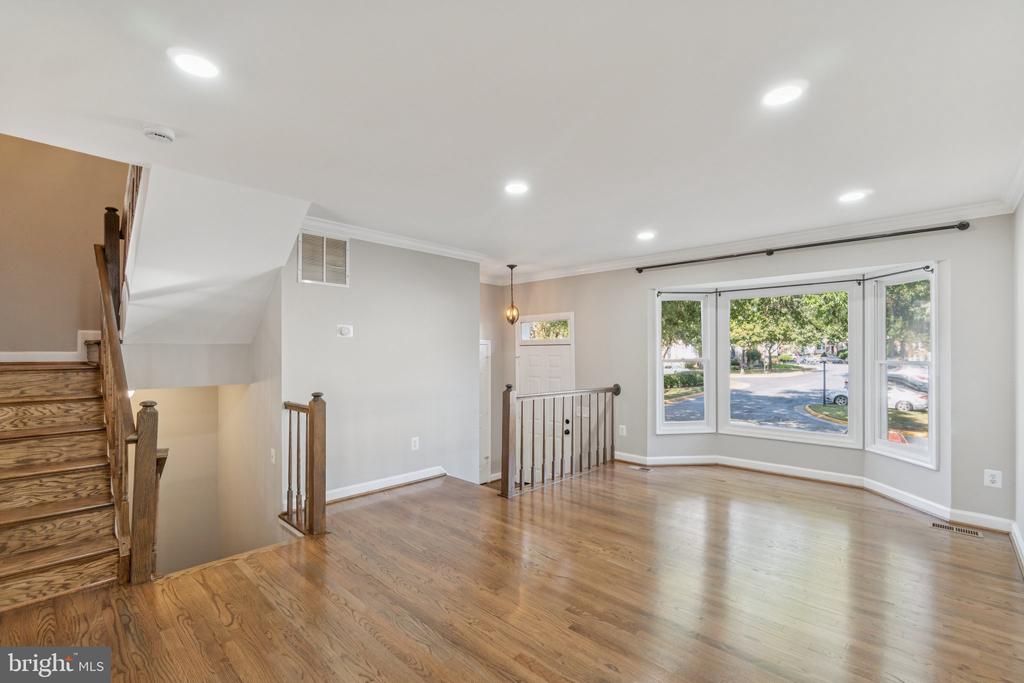 6104 JOUST LANE