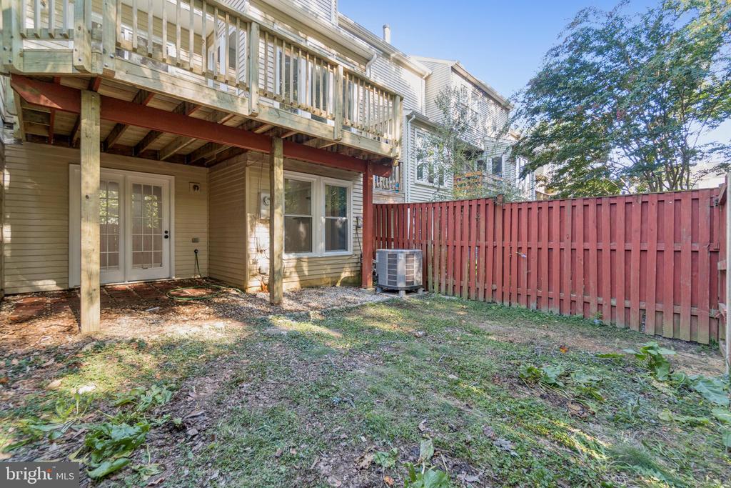6104 JOUST LANE