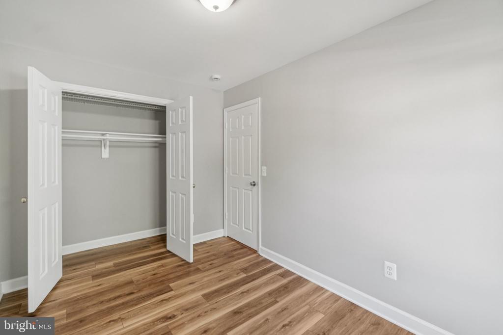 6104 JOUST LANE