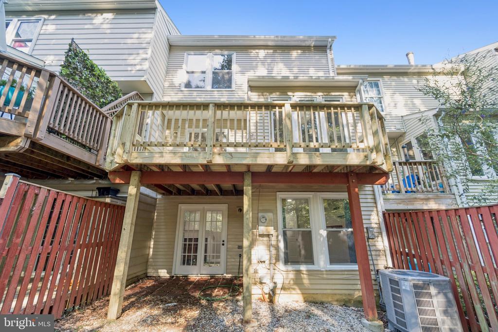 6104 JOUST LANE