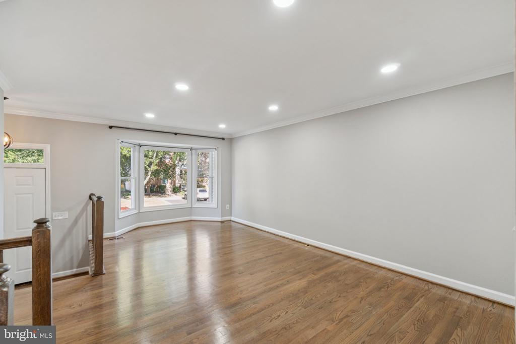 6104 JOUST LANE