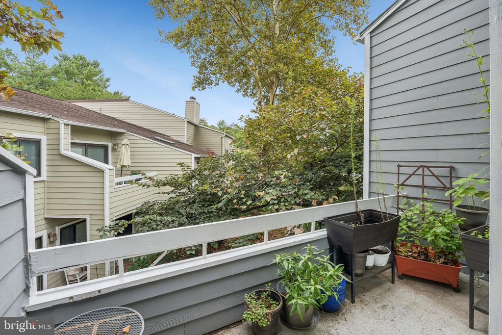 1904 VILLARIDGE DRIVE B 1904B