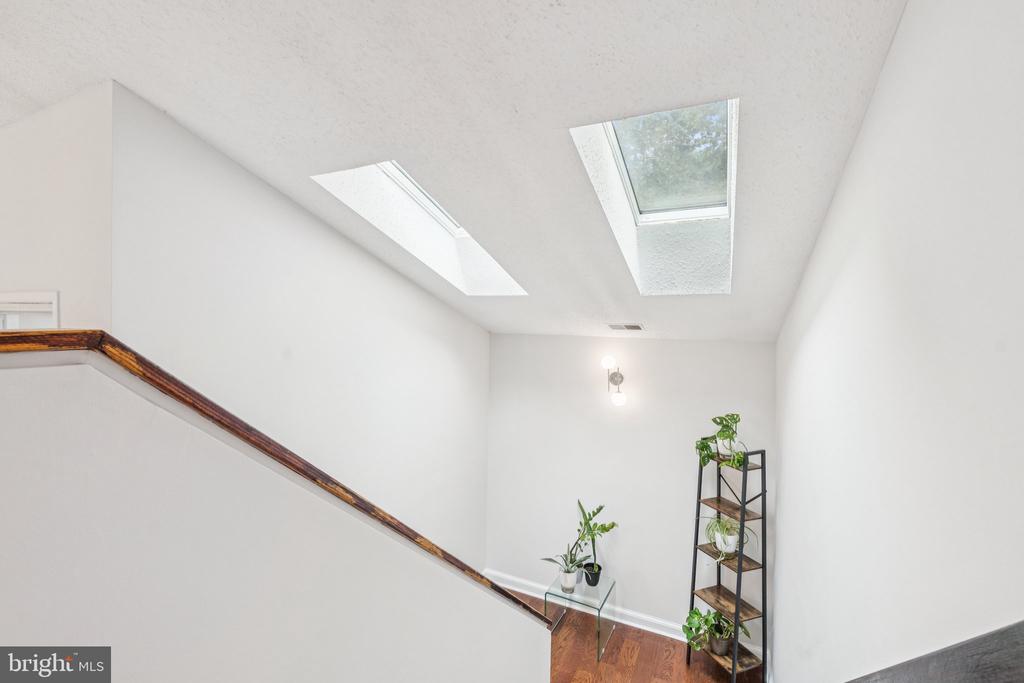 1904 VILLARIDGE DRIVE B 1904B