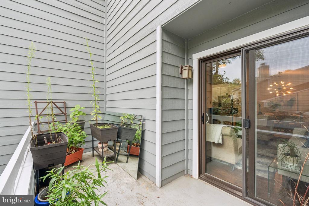 1904 VILLARIDGE DRIVE B 1904B