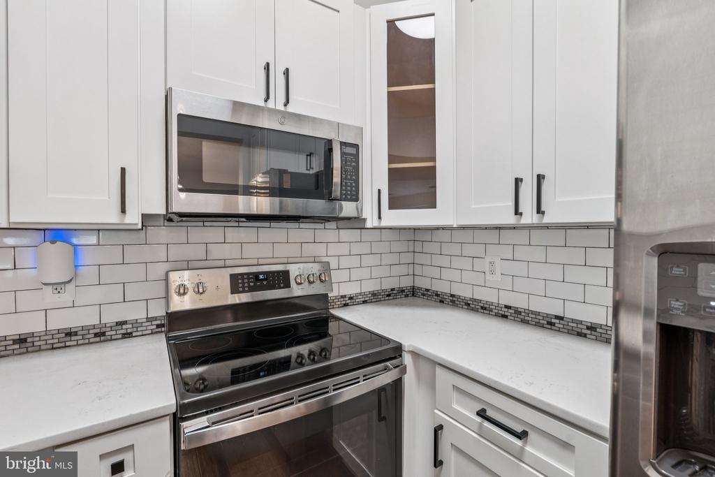 1904 VILLARIDGE DRIVE B 1904B