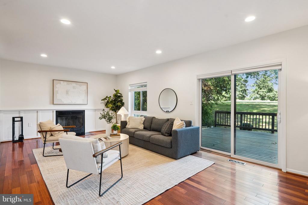 2101 COLTS NECK COURT