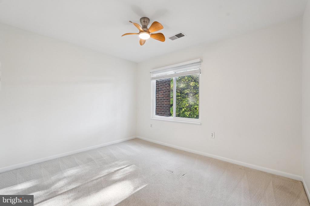 2101 COLTS NECK COURT