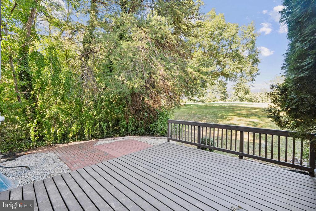 2101 COLTS NECK COURT