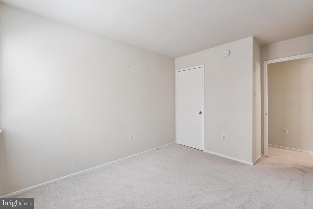 2343 GLADE BANK WAY