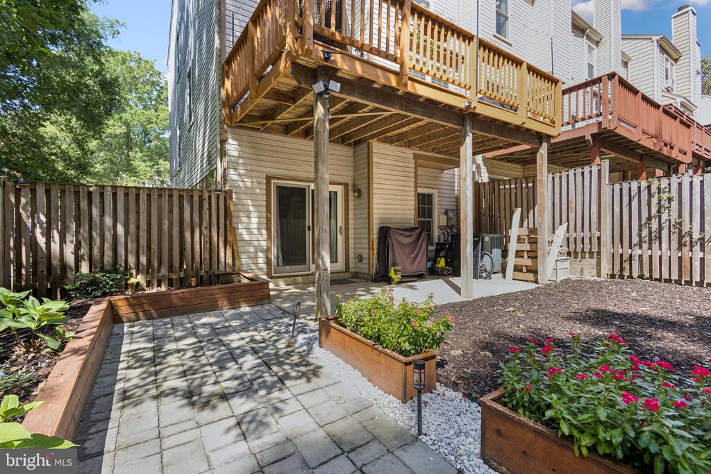 7257 WHITLERS CREEK DRIVE
