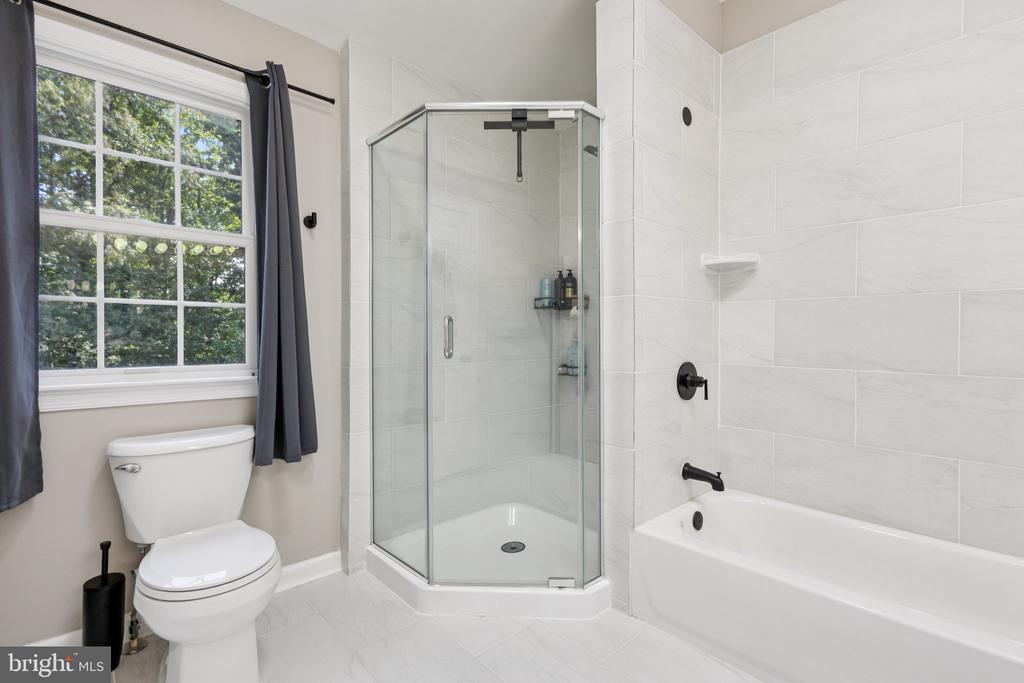 7257 WHITLERS CREEK DRIVE