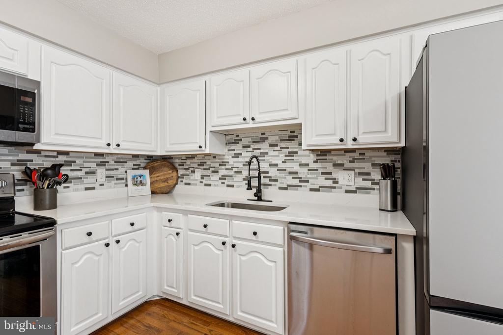7257 WHITLERS CREEK DRIVE