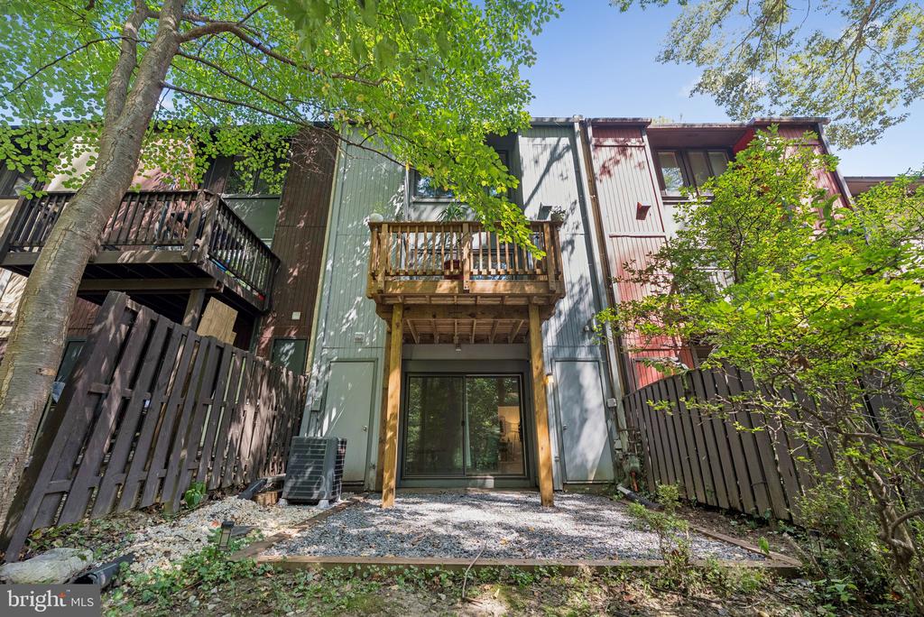 2210 COPPERSMITH SQUARE