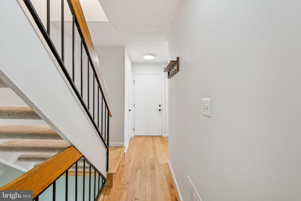 2210 COPPERSMITH SQUARE