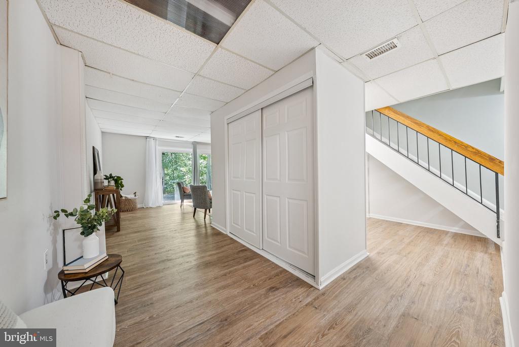2210 COPPERSMITH SQUARE