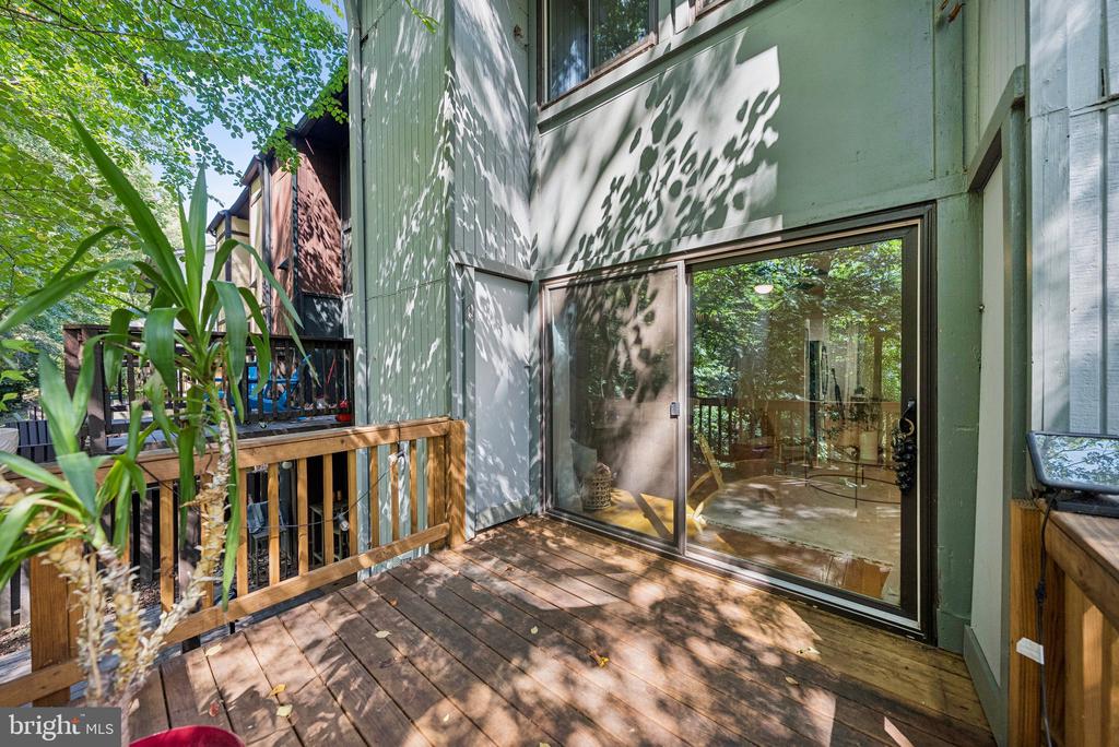 2210 COPPERSMITH SQUARE