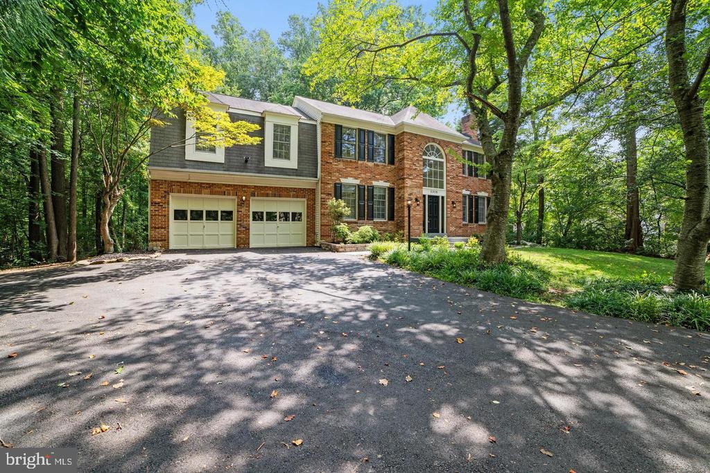 5309 TRACTOR LANE