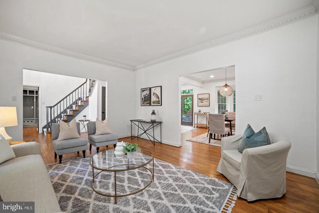 5309 TRACTOR LANE